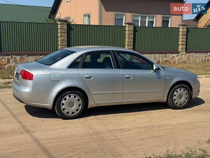 Седан Audi A4 2005 в Сарнах