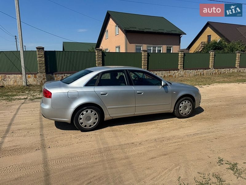 Седан Audi A4 2005 в Сарнах