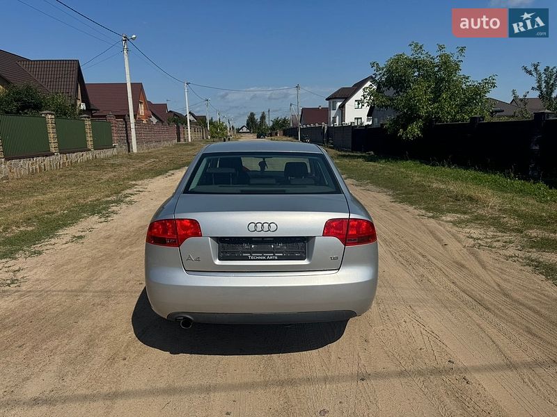 Седан Audi A4 2005 в Сарнах