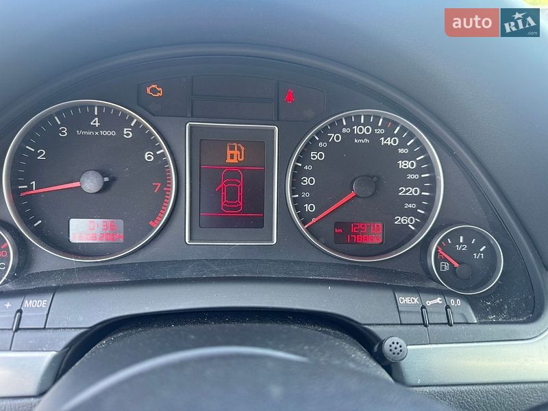 Седан Audi A4 2005 в Сарнах
