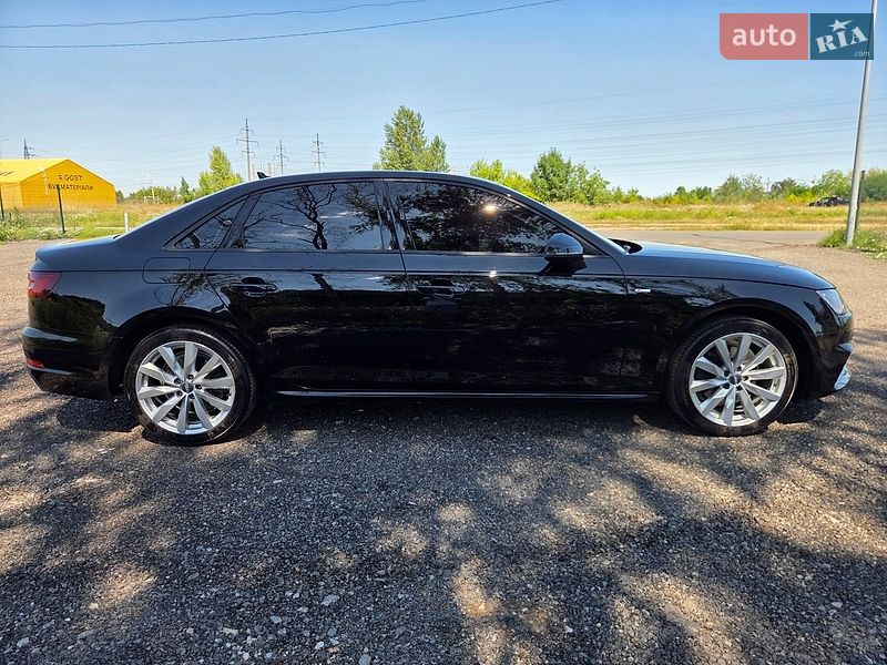 Седан Audi A4 2017 в Полтаві