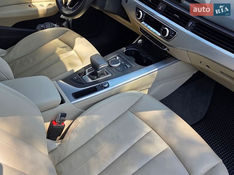 Седан Audi A4 2017 в Полтаві