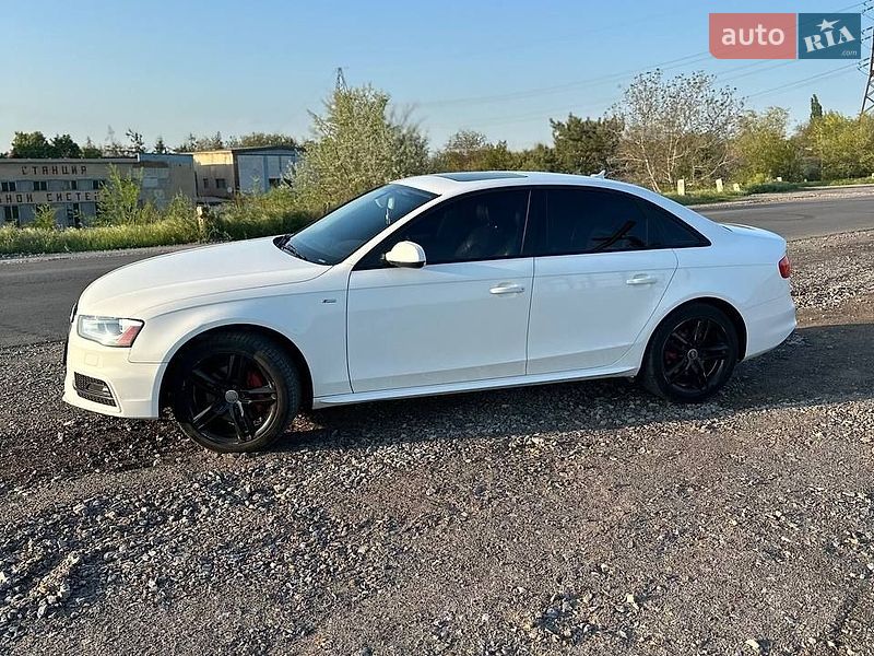 Седан Audi A4 2015 в Одесі