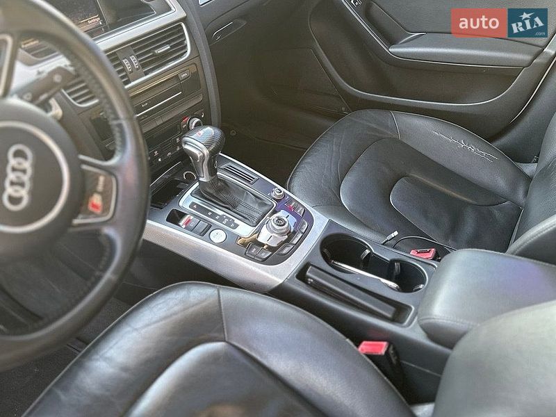 Седан Audi A4 2015 в Одессе