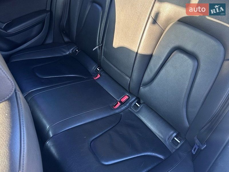 Седан Audi A4 2015 в Одессе