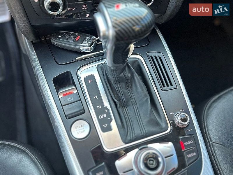Седан Audi A4 2015 в Одесі