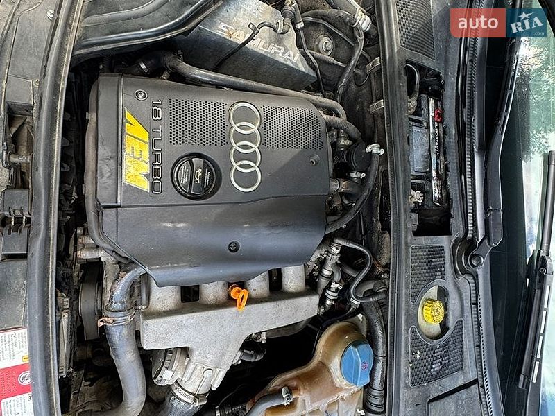 Седан Audi A4 2003 в Городні