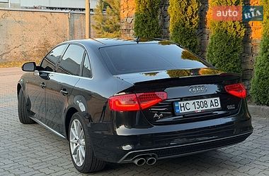 Седан Audi A4 2015 в Стрию