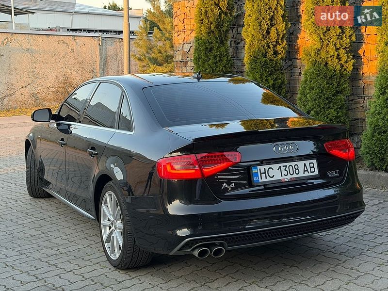 Седан Audi A4 2015 в Стрию