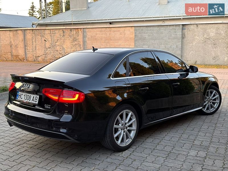 Седан Audi A4 2015 в Стрию