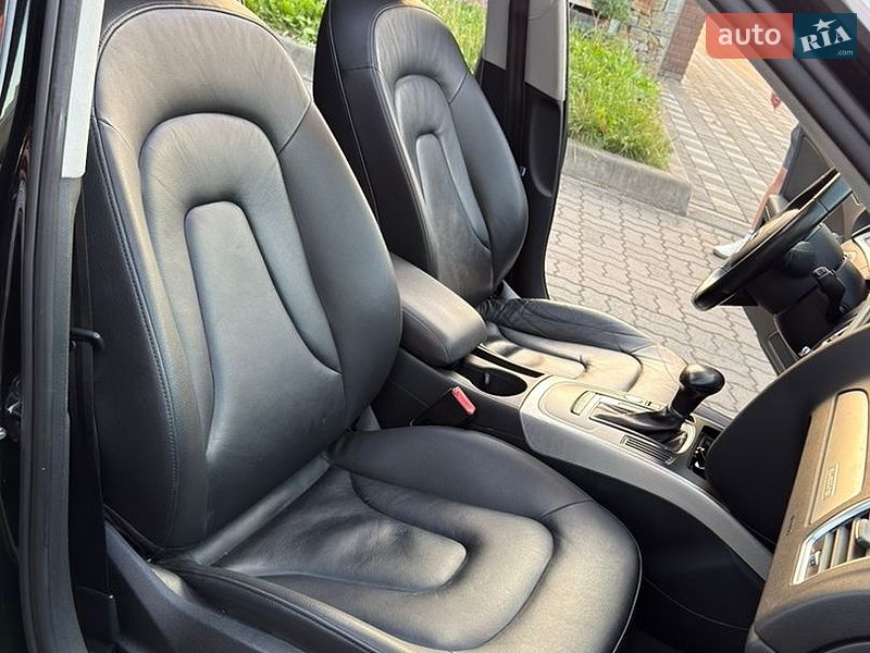 Седан Audi A4 2015 в Стрию