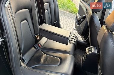 Седан Audi A4 2015 в Стрию