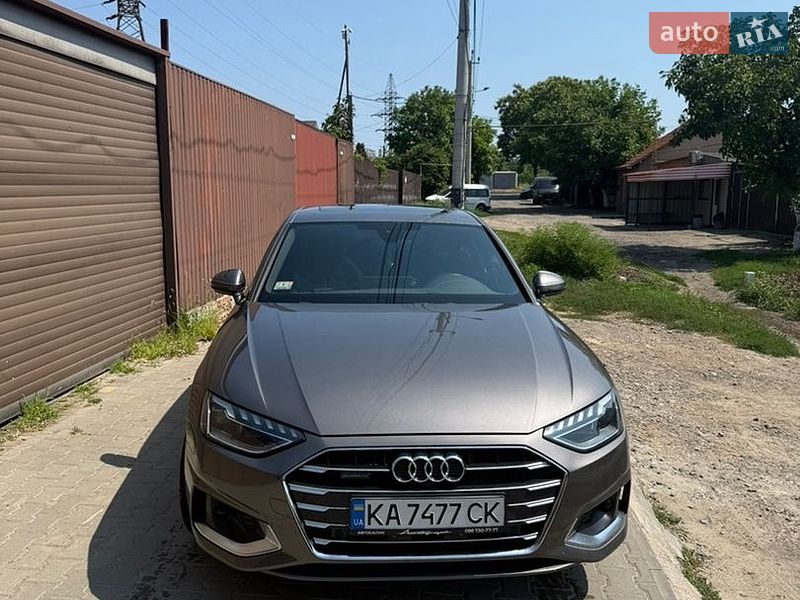 Седан Audi A4 2020 в Одессе