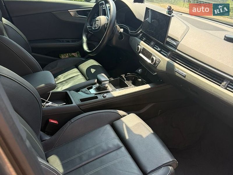 Седан Audi A4 2020 в Одессе