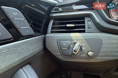 Седан Audi A4 2020 в Одессе