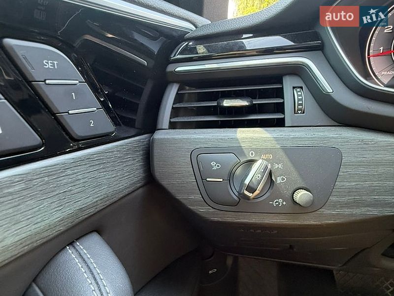 Седан Audi A4 2020 в Одессе