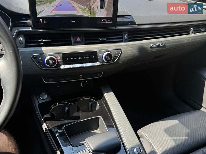 Седан Audi A4 2020 в Одессе