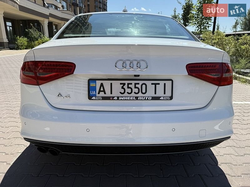Седан Audi A4 2015 в Киеве