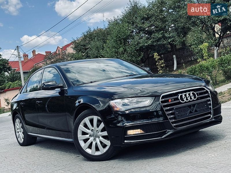 Седан Audi A4 2015 в Львові