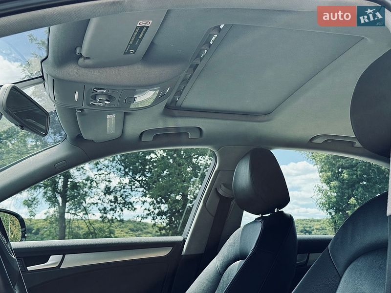 Седан Audi A4 2015 в Львові
