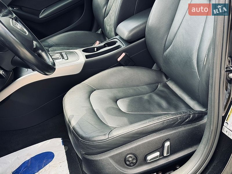 Седан Audi A4 2015 в Львові