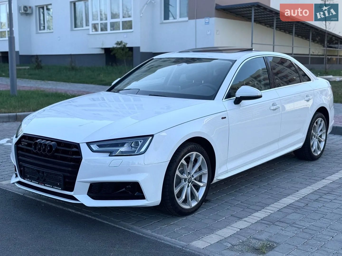 2018 Audi A4 - фото 1