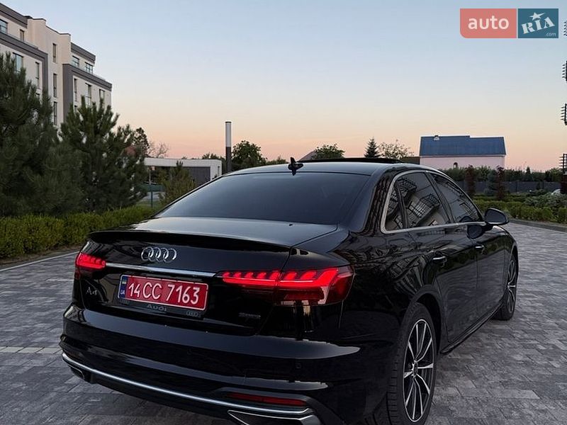 Седан Audi A4 2021 в Мукачевому