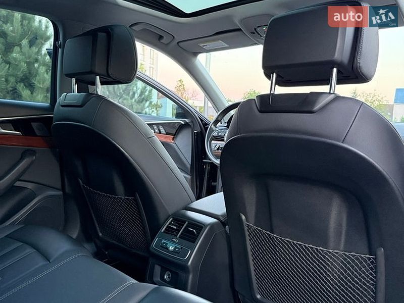 Седан Audi A4 2021 в Мукачевому