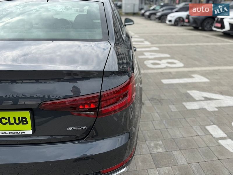 Седан Audi A4 2018 в Львове