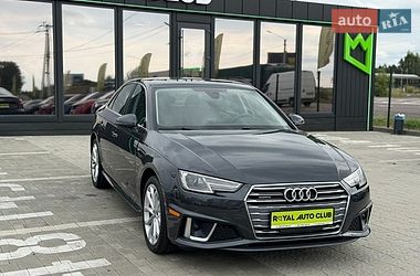 Седан Audi A4 2018 в Львове
