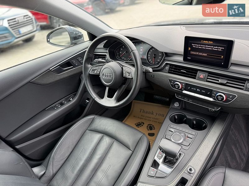 Седан Audi A4 2018 в Львове