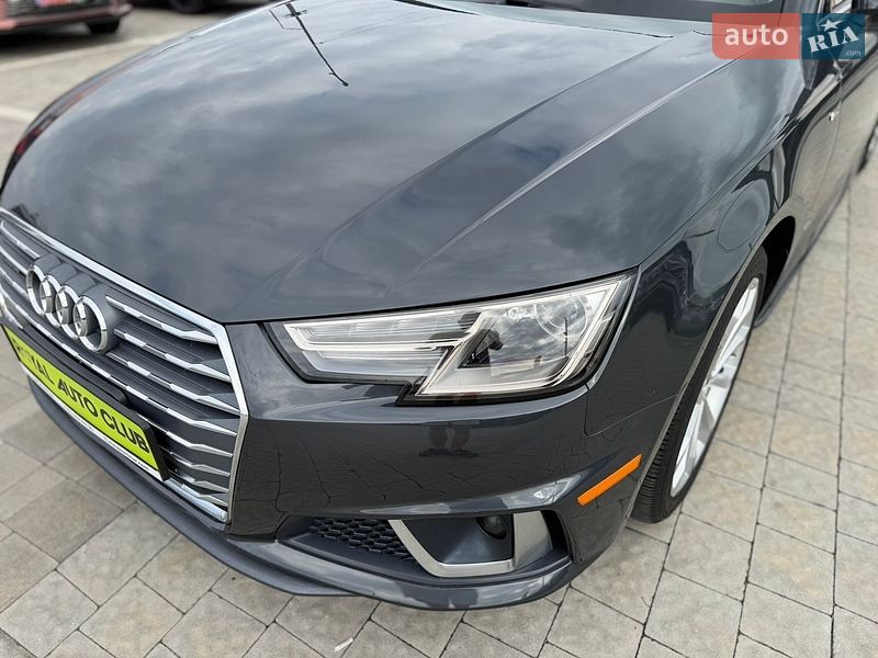 Седан Audi A4 2018 в Львове