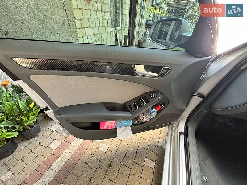 Седан Audi A4 2013 в Николаеве