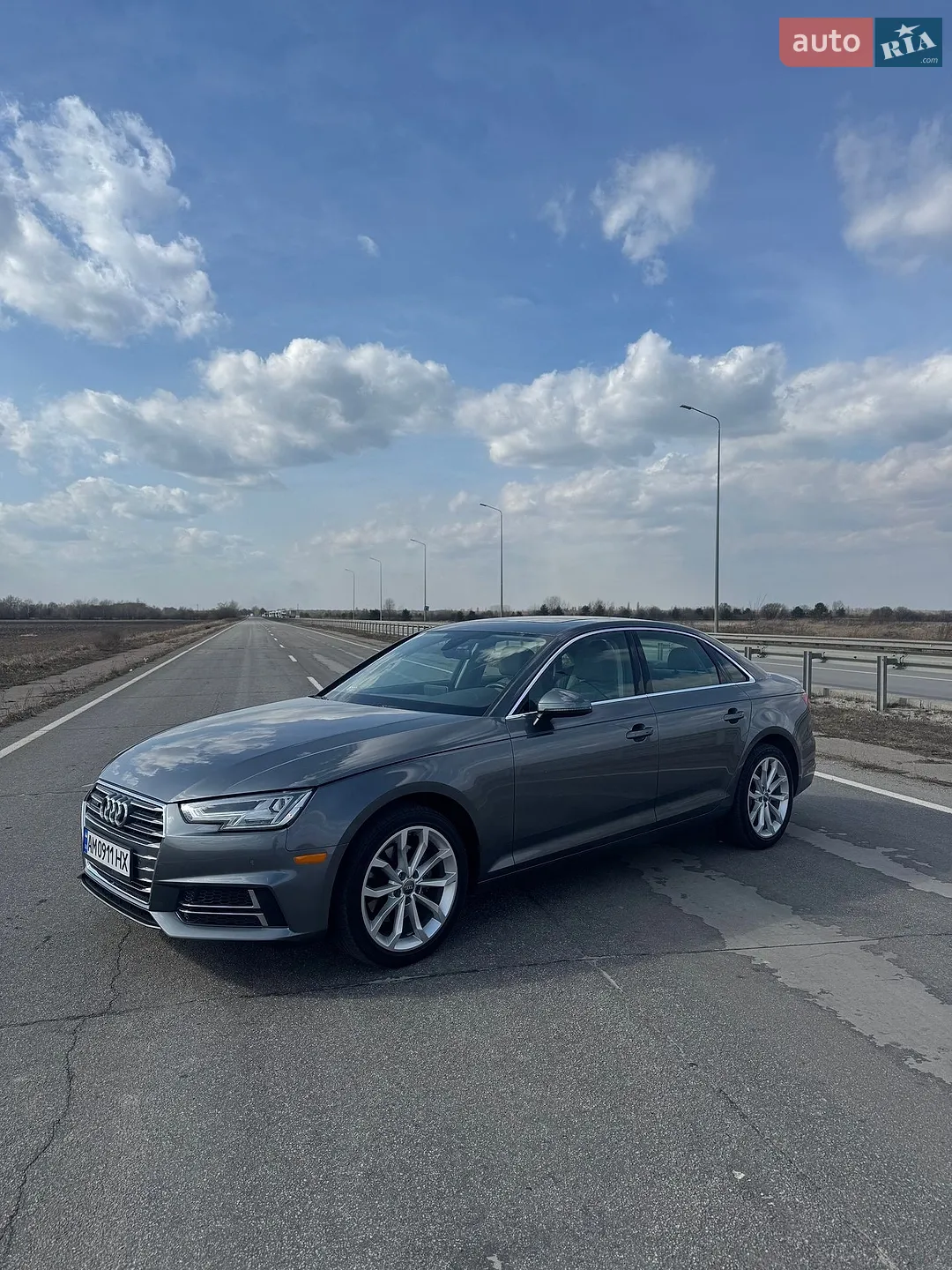 2018 Audi A4 - фото 1