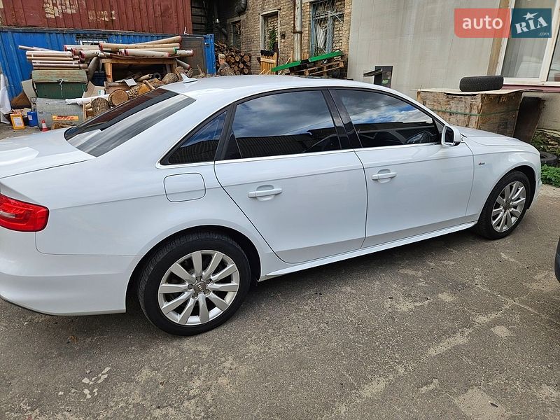 Седан Audi A4 2015 в Киеве