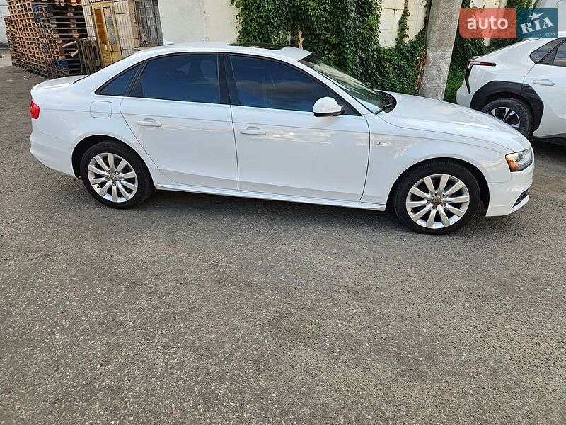 Седан Audi A4 2015 в Киеве