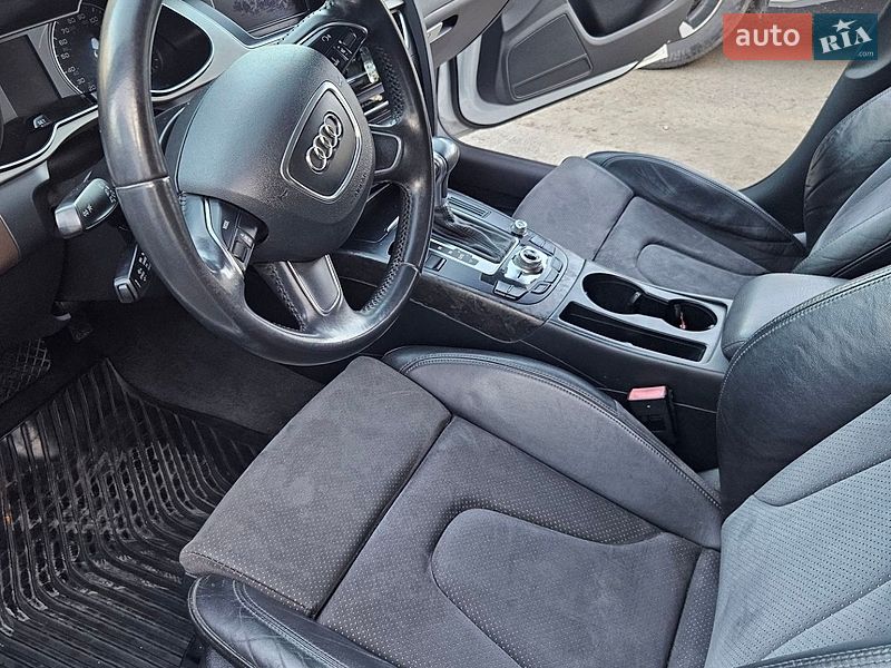 Седан Audi A4 2015 в Киеве