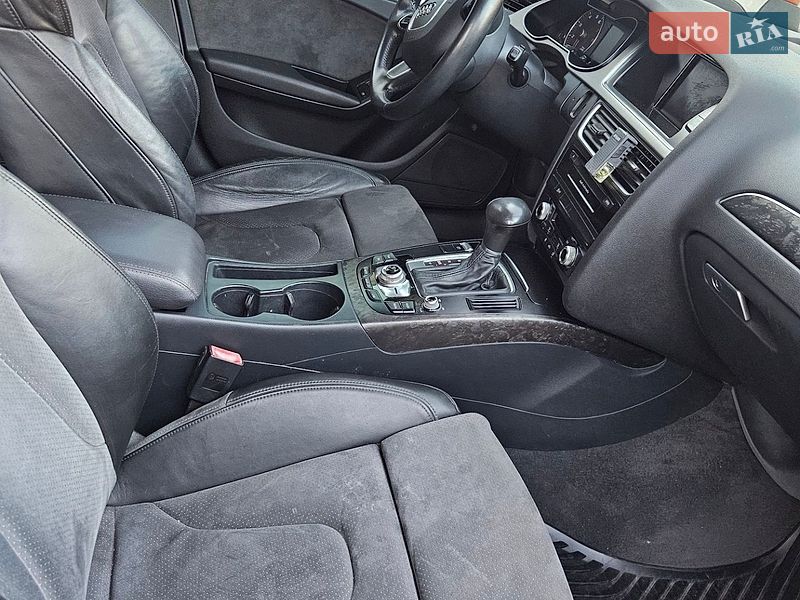 Седан Audi A4 2015 в Киеве