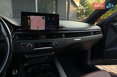 Седан Audi A4 2021 в Кам'янському