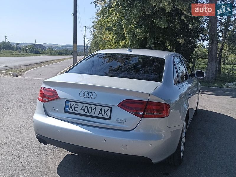 Седан Audi A4 2012 в Новій Водолагі