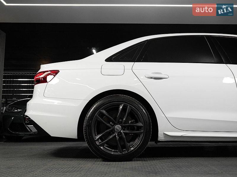 Седан Audi A4 2020 в Одесі