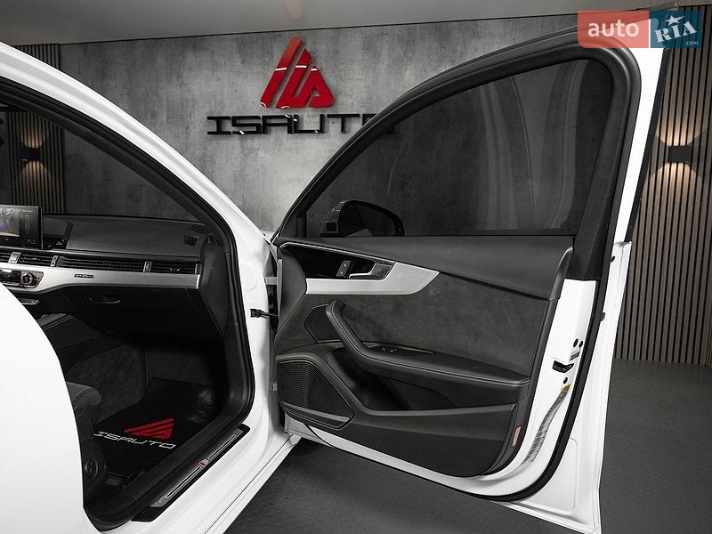 Седан Audi A4 2020 в Одесі