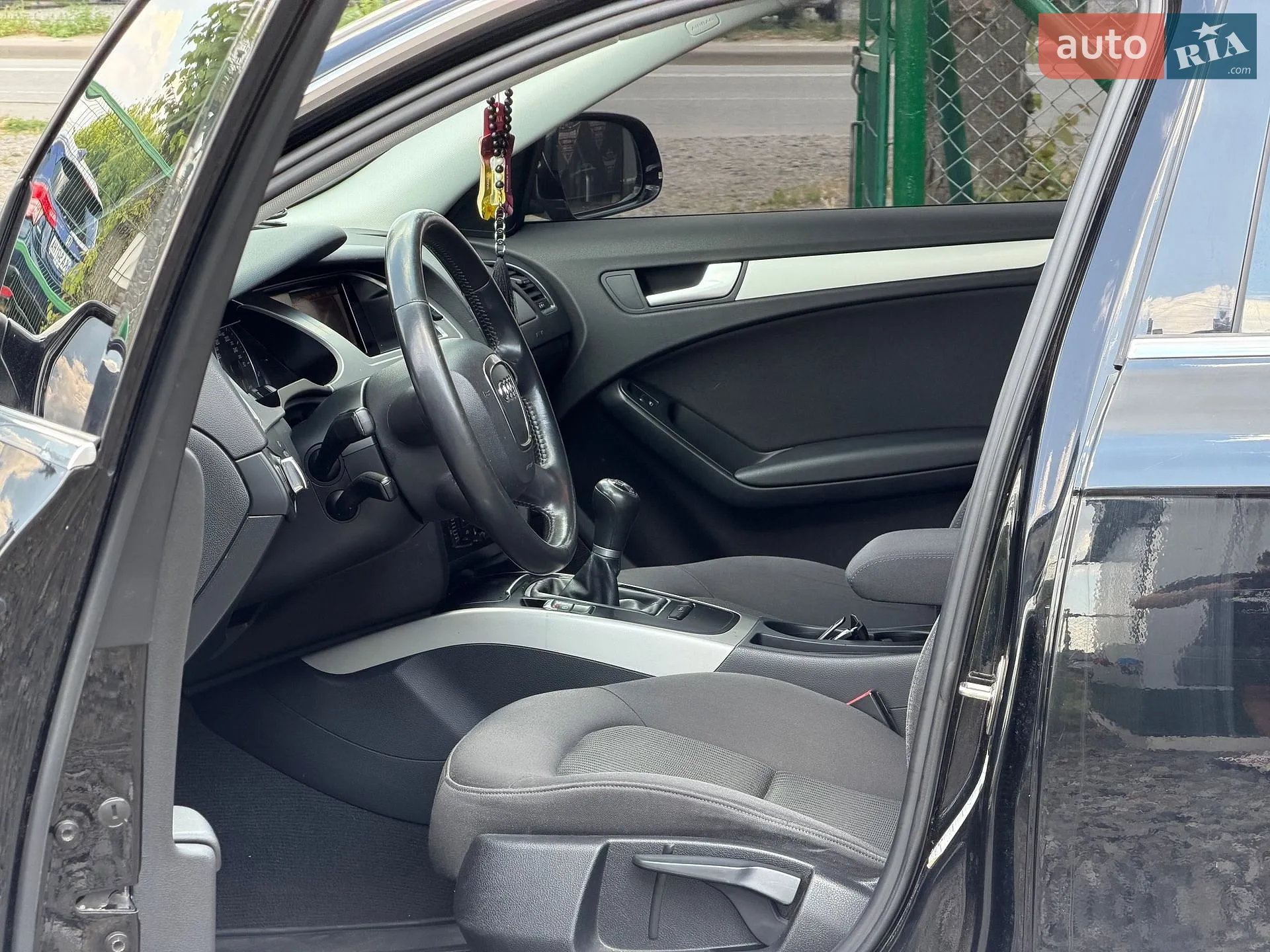 2010 Audi A4 - мініатюра 40