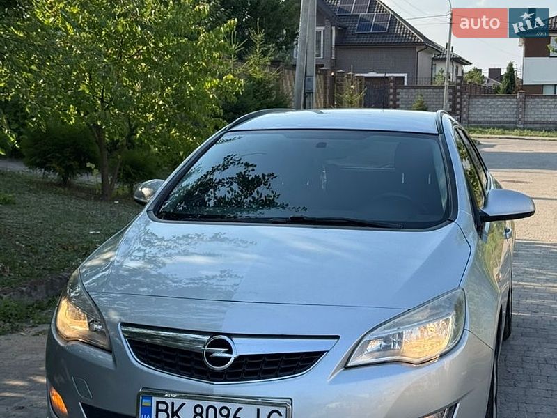 Універсал Audi A4 2002 в Рівному