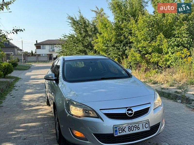 Універсал Audi A4 2002 в Рівному