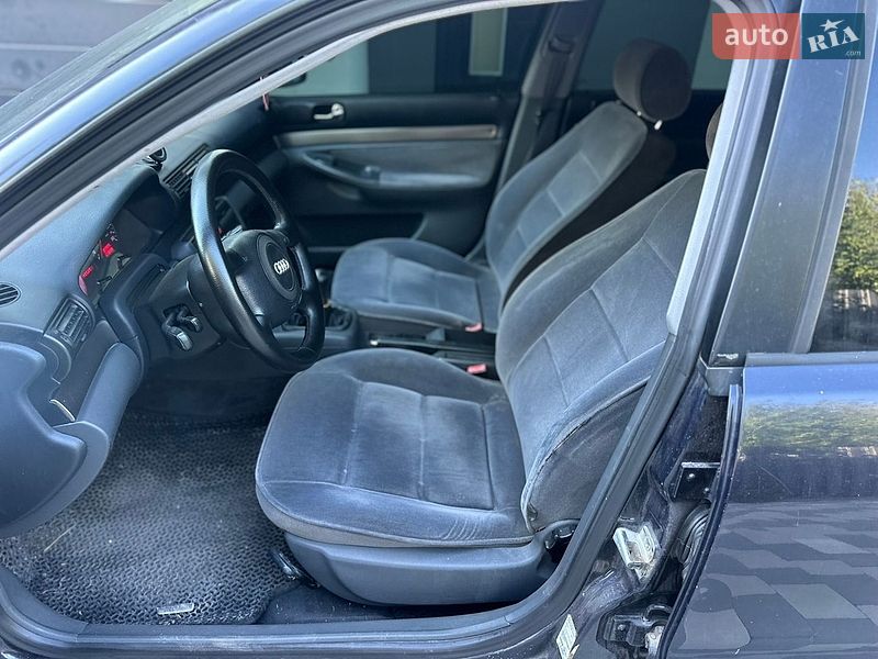 Универсал Audi A4 1998 в Львове