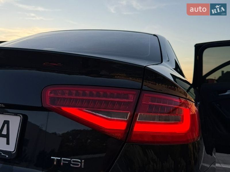 Седан Audi A4 2013 в Луцьку