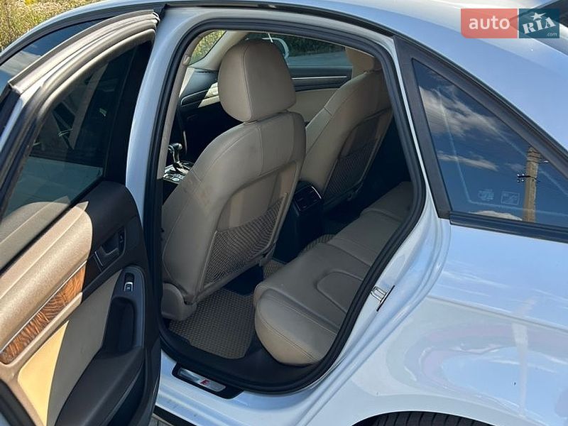 Седан Audi A4 2014 в Баришівка