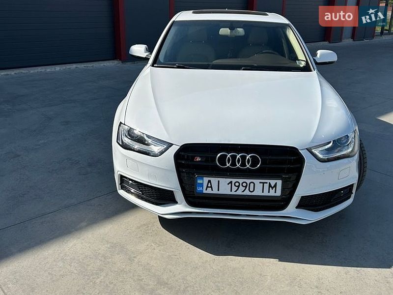 Седан Audi A4 2014 в Барышевке