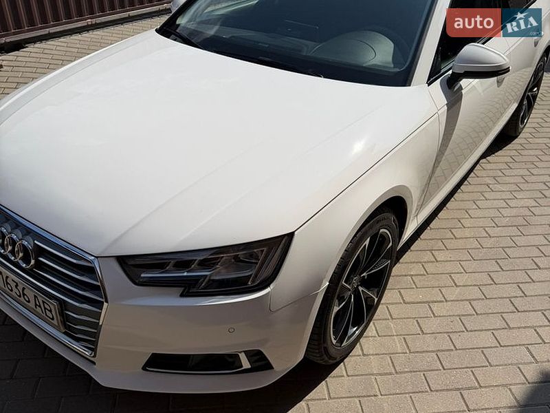 Універсал Audi A4 2018 в Ужгороді